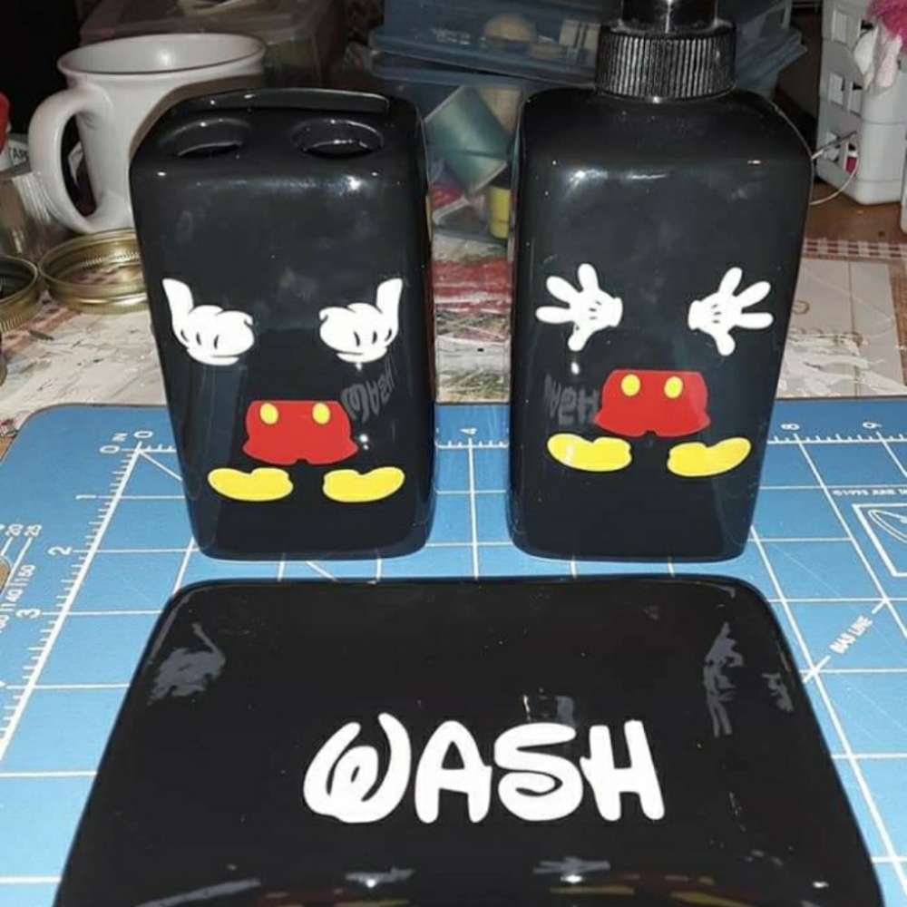 3 piece bathroom accessory set